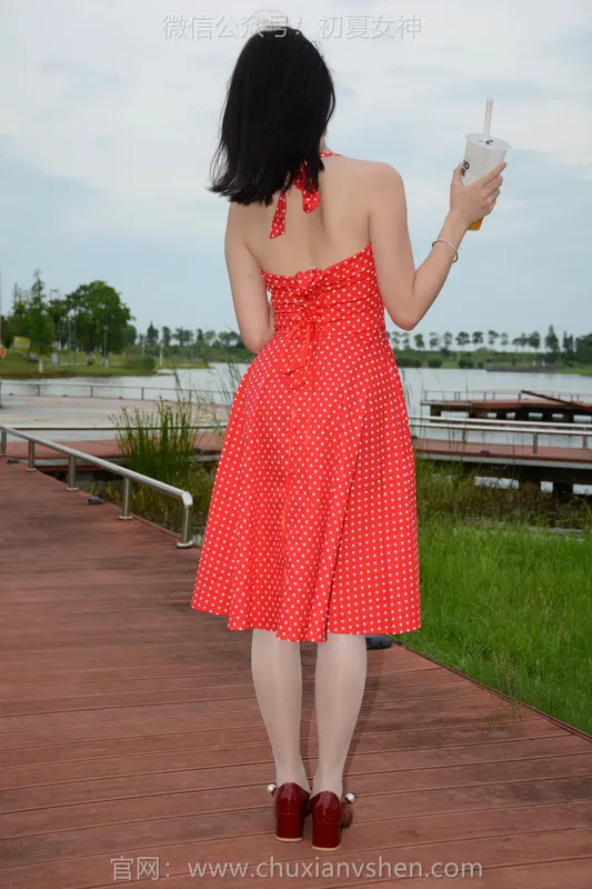 初夏女神 No.244  双双~出发点是好的，拍一期港风小姐姐嘞 - 初夏女神